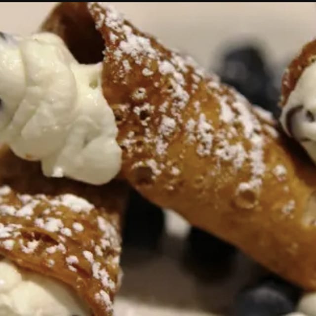 Mini Cannoli.
